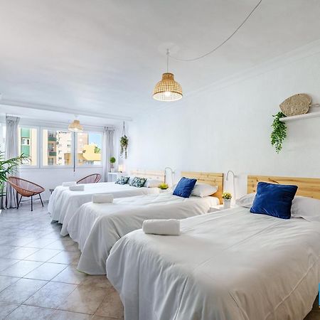 Malaga Central Station Apartment Buitenkant foto