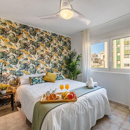 Malaga Central Station Apartment Buitenkant foto