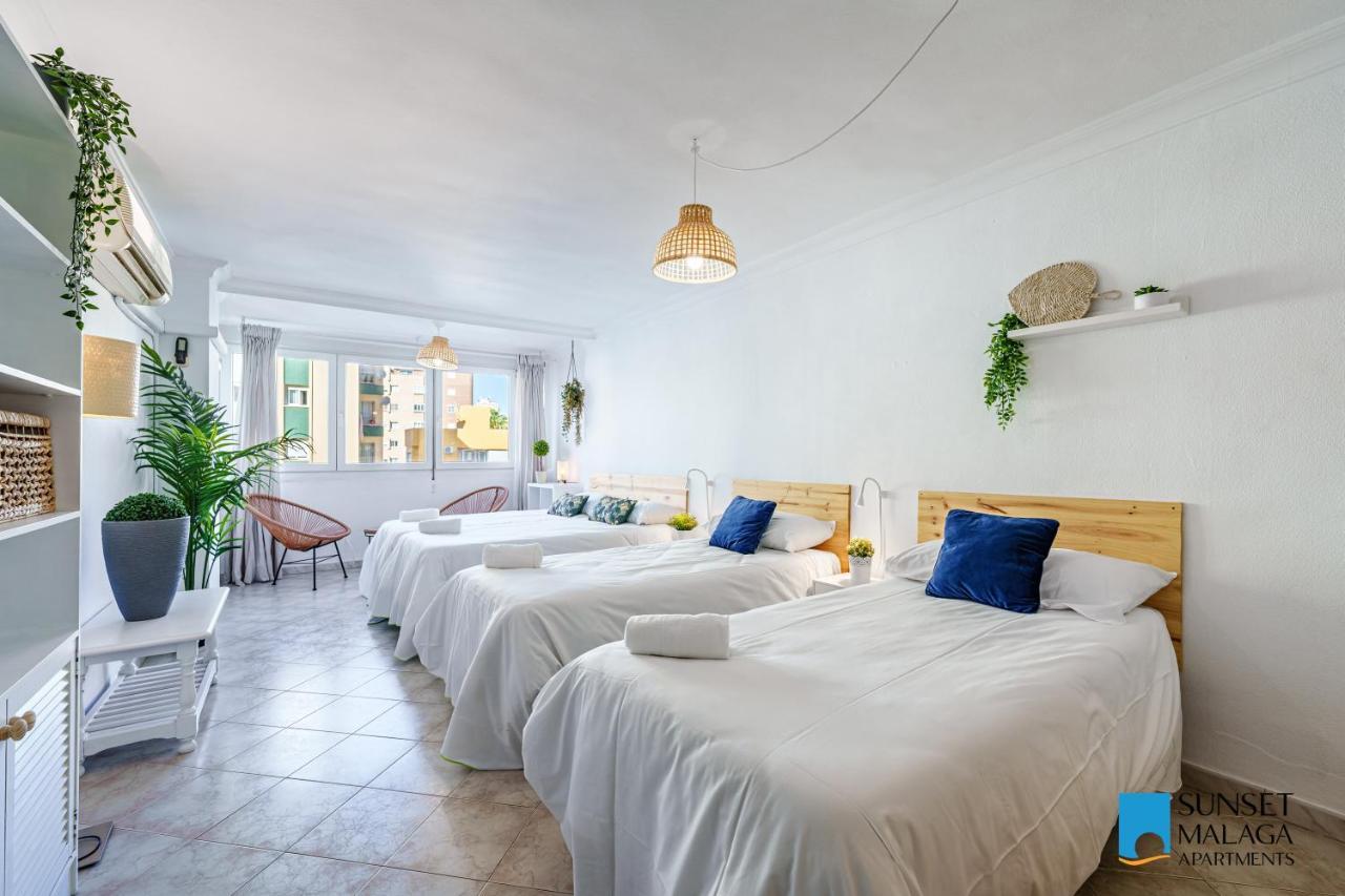 Malaga Central Station Apartment Buitenkant foto